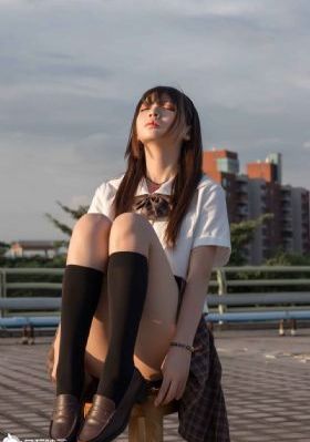 女大学生的沙龙室酷客_720动漫免费观看